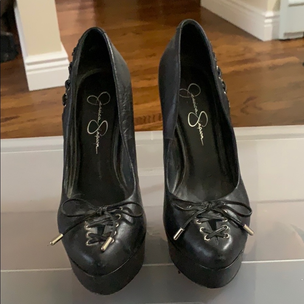 Jessica Simpson, round toe, lace front lace side